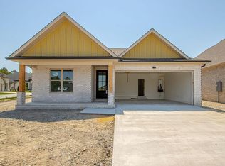 90 Fletcher Ridge Cir, Little Rock, AR 72223