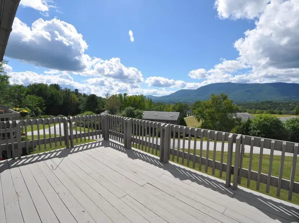 49 Vaughn Farm Rd, Manchester, VT 05254