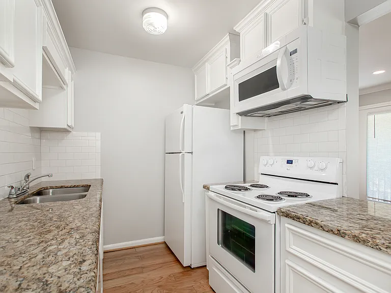 4931 Junius St #8 — Photo 17
