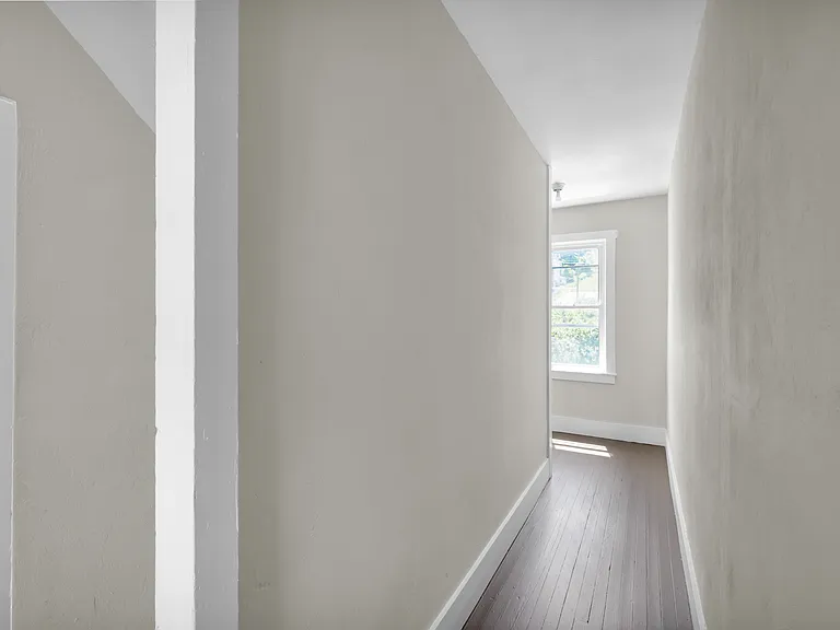265-267 E Bertsch St #4 — Photo 9