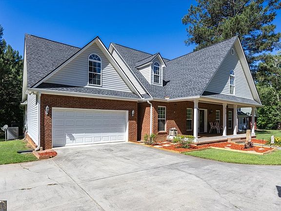 3rd image of 619 Grayridge Rd