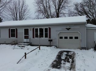 112 Meadow Rd, Milton, VT 05468