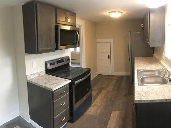 12 Pike St #2, Augusta, ME 04330