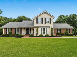 99 Valley Brook Dr, Hendersonville, TN 37075