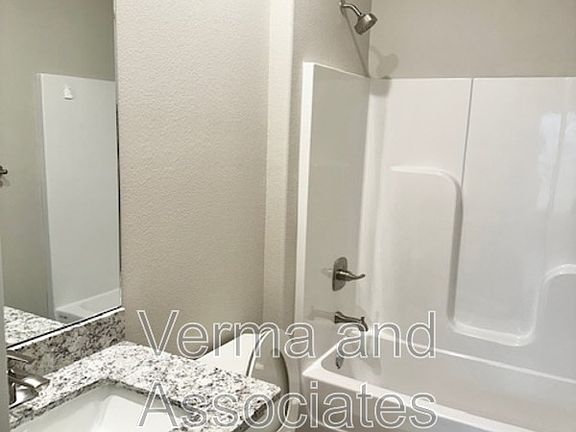 5th image of 1507 SW Casuarina Dr #1