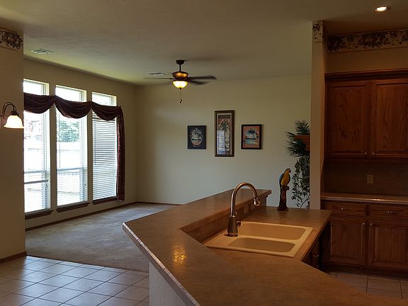 3rd image of 2821 SW 140th St