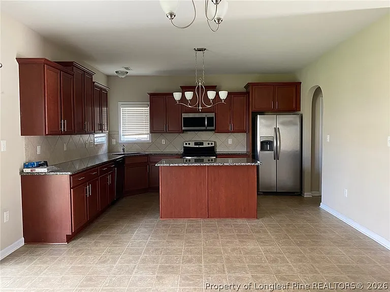 146 Fountain Grove Dr — Photo 5