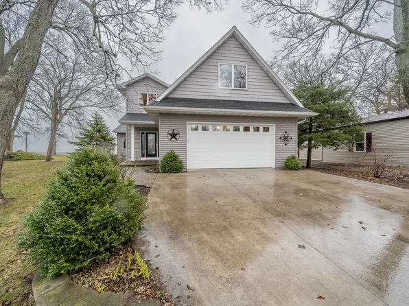 2169 N Point Comfort Rd, Oshkosh, WI 54902