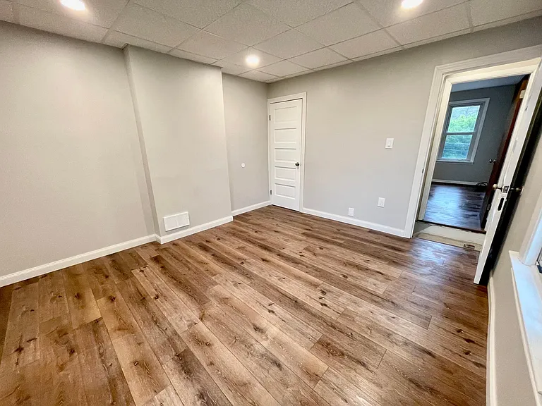 125 Hawthorne Ave — Photo 8