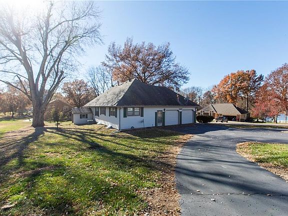 3rd image of 12347 Clubhouse Dr