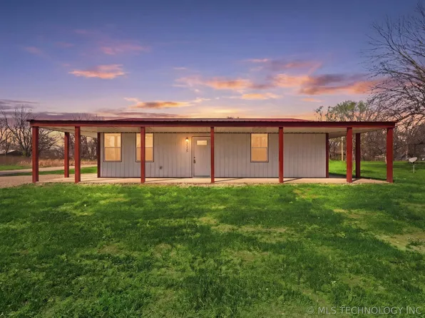 848 S Pine St, Nowata, OK 74048