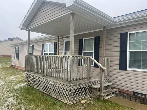 67330 Ebbert South Rd, Saint Clairsville, OH 43950