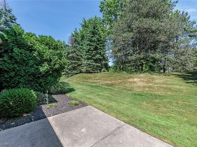 2601 Wyndgate Ct — Photo 33