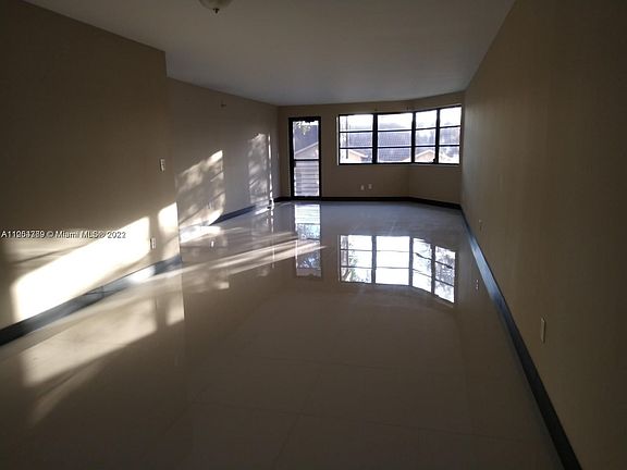 3rd image of 20840 San Simeon Way APT 302