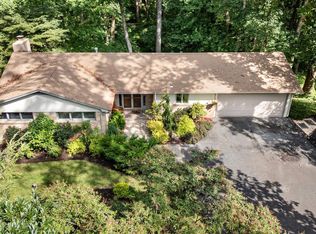 10 Winterberry Ct, Glen Arm, MD 21057