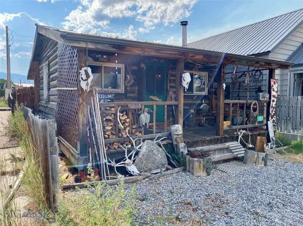 447 Broad St, Melrose, MT 59743