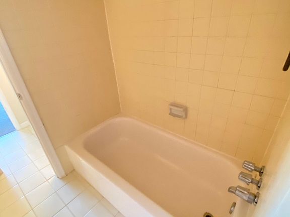 2nd image of 4806 Windrush Ln