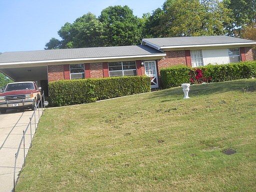 2nd image of 513 Honolulu Dr