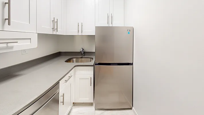 Rented by Bond New York | media 6