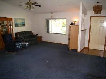 5th image of 629 Ipswich Ln