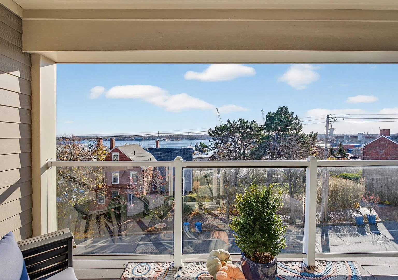 16 Guilford Court — Photo 4