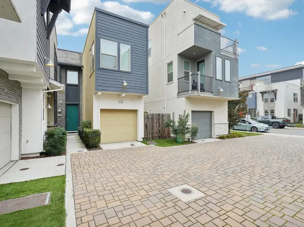 445 Crate Ave, Sacramento, CA 95818