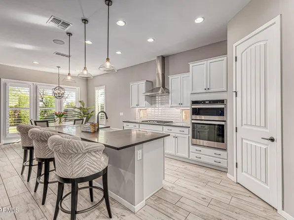 2831 E LOS GATOS Drive, Phoenix, AZ 85050