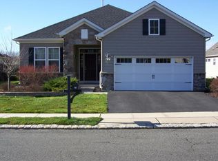 176 W Renaissance Blvd, Farmingdale, NJ 07727