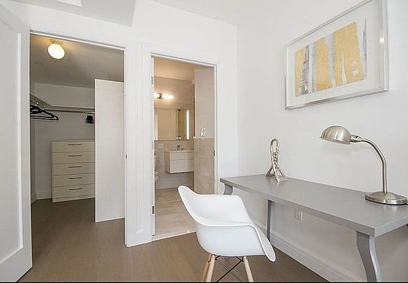5th image of 311 W 50th St #5V