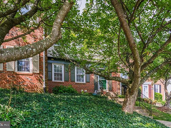 3rd image of 965 Holborn Ct #43