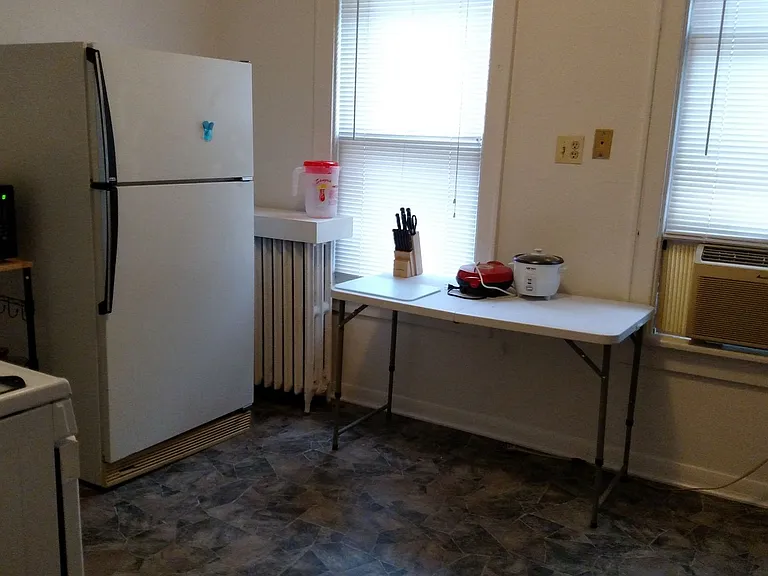 2928 N Maryland Ave #1 — Photo 8