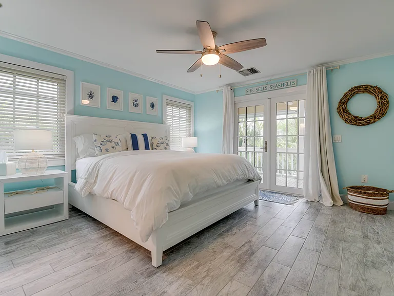 320 W Indies Dr — Photo 3