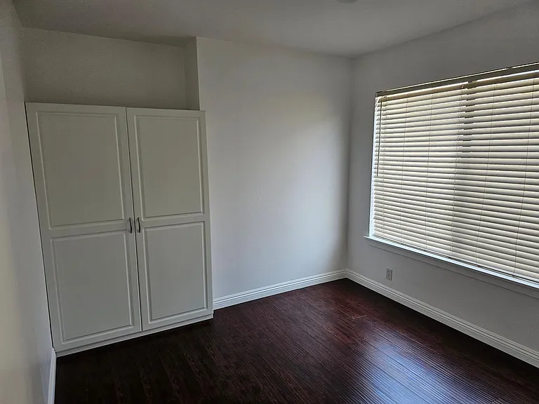 2121 Beloit Ave #312 — Photo 30