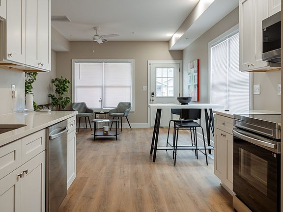 5th image of 3909 Winthrop Ave #3909