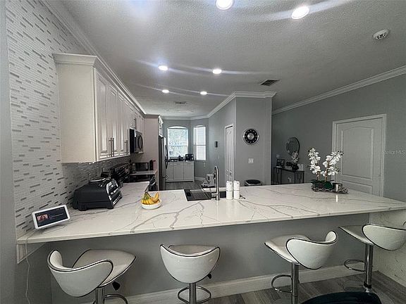 3rd image of 5028 Olde Kerry Dr