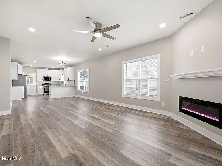 649 Abigail Taylor Dr #B — Photo 2
