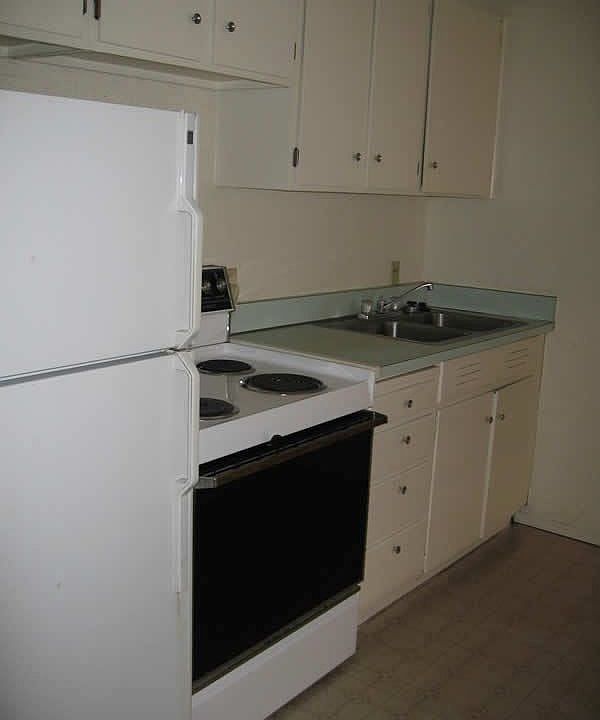 2nd image of 1515 Carlisle Blvd SE APT 2
