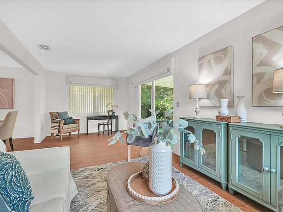 4th image of 418 Graciela Cir