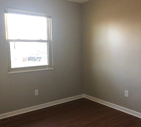 3rd image of 2427 Lamborne Blvd