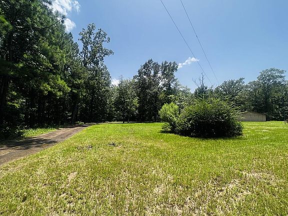2nd image of 110 Possum Ln