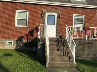 25 Hindman Ave, Burgettstown, PA 15021