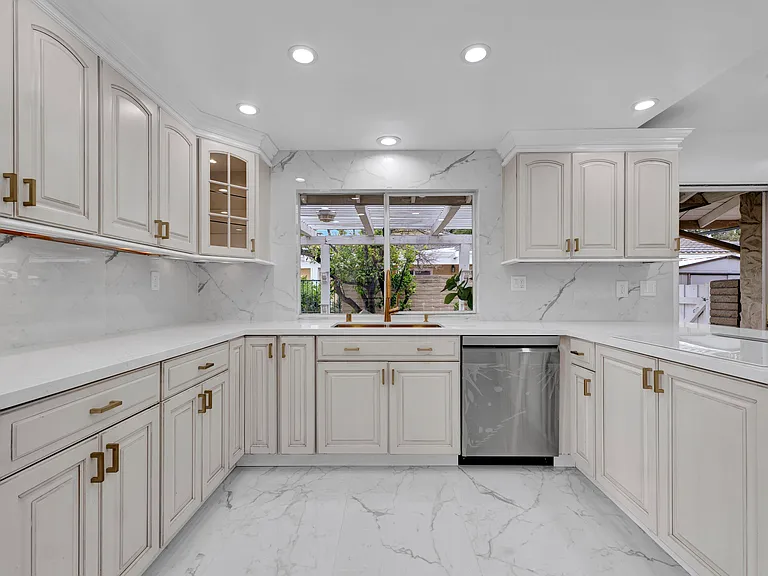 2506 Sapra St — Photo 38
