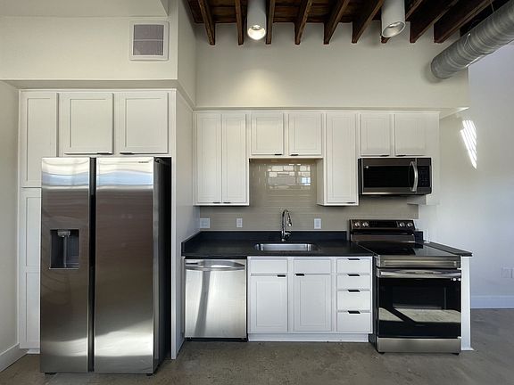 3rd image of 805 Martin Luther King Jr Blvd APT 1