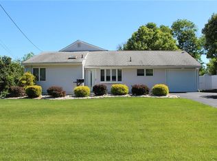 42 Kendall Rd, Kendall Park, NJ 08824