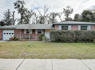 1815 Grove Park Dr, Orange Park, FL 32073
