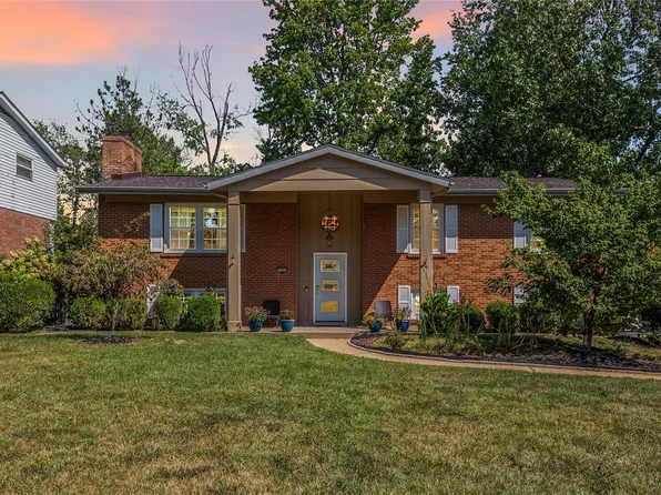 456 Wildwood Pkwy, Ballwin, MO 63011