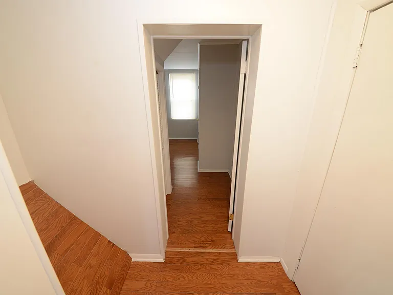 128 S Bonsall St — Photo 11