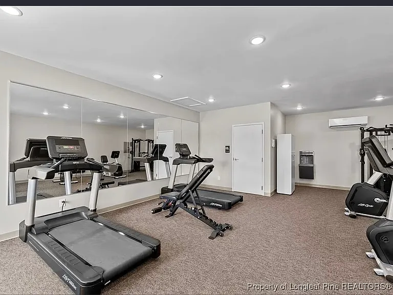 136 Arlington Dr — Photo 15