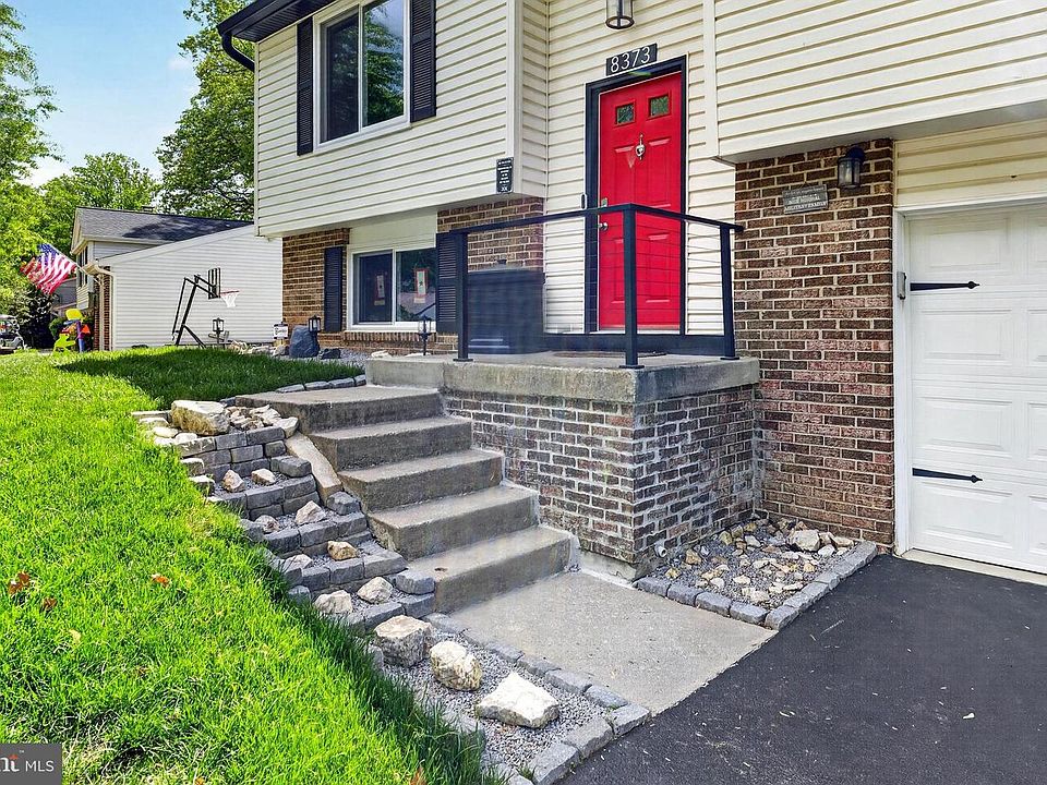 1st image of 8373 Magic Leaf Rd