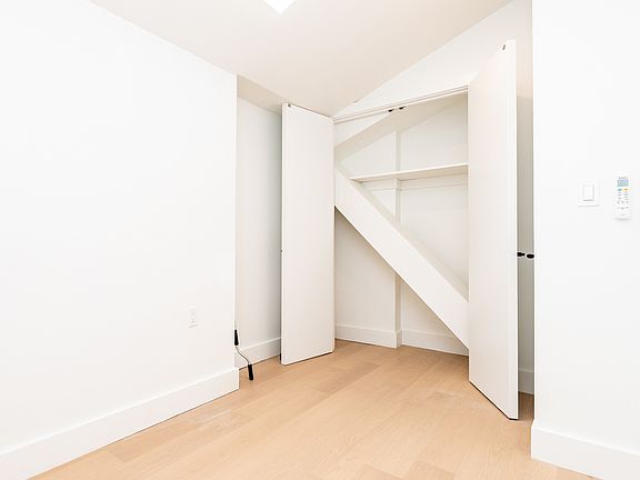 5th image of 107 S 6th St #3C